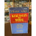 Kekuasaan dan moral: politik ekonomi masyarakat Indonesia baru.